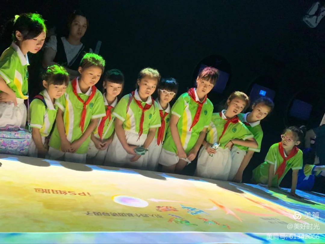 湘府英才向日葵中队走进源品干细胞科技园，开启生命研学之旅