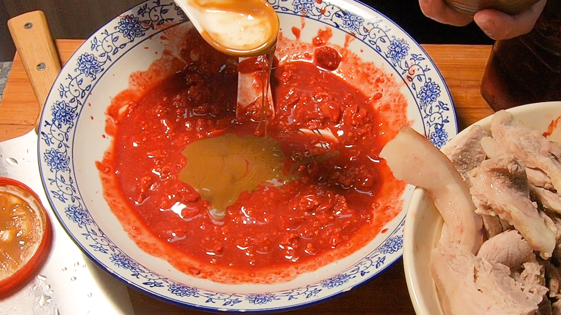 做腐乳为什么不能有油,做腐乳时不放红曲