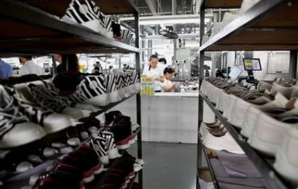 你半个朋友圈的微商，都在跪求河南这个6000人的“小破村”？