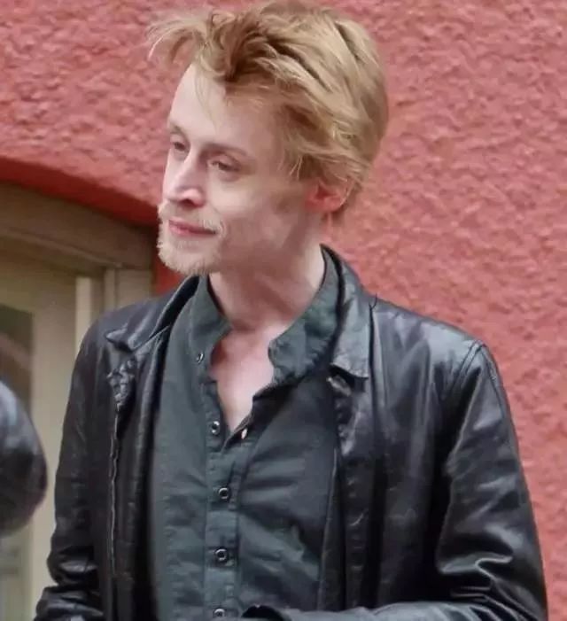 假笑男孩爆红多年后惨遭曝光,假笑男孩儿个人资料