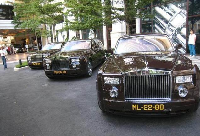 赌神座驾视频,赌神加长宝马车