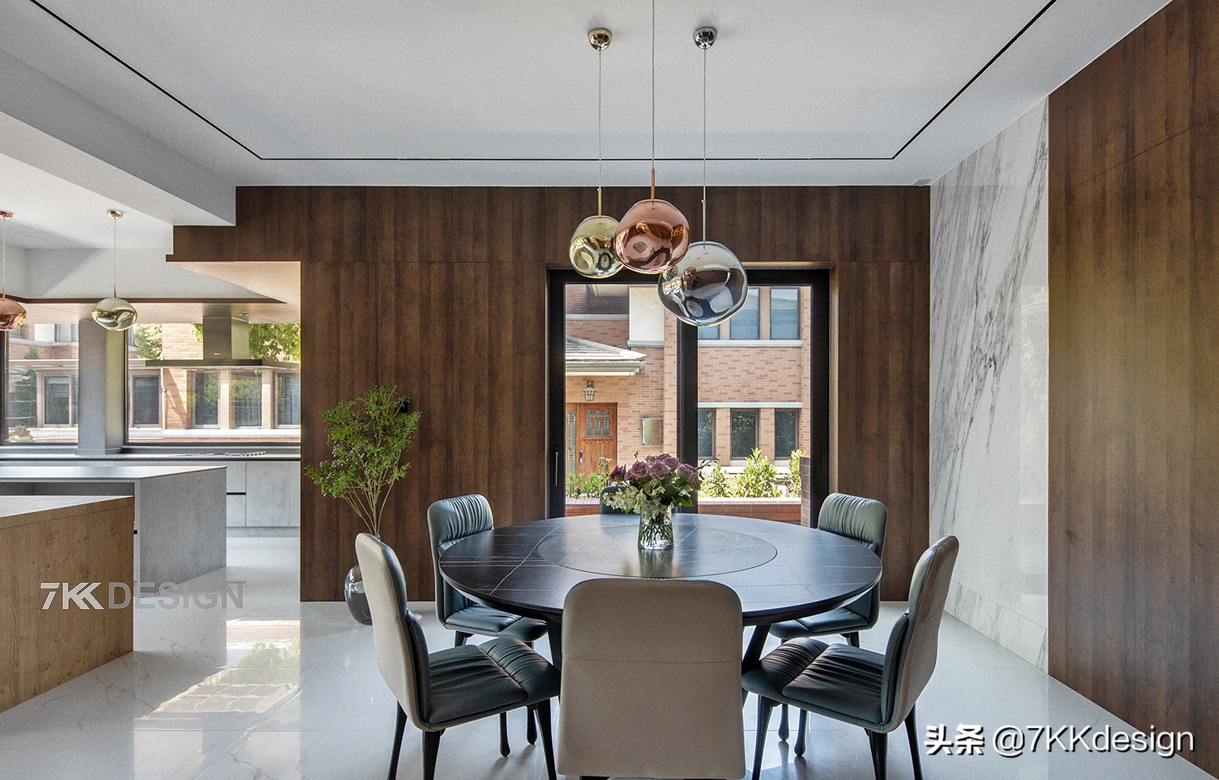 海边联排别墅小院实景现代轻奢,独栋带院子的小别墅年代感