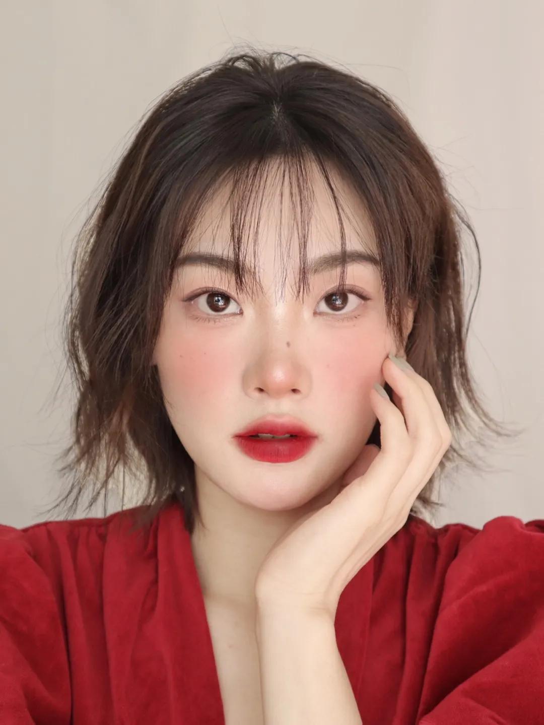 你是什么脸型适合什么发型动画,五官脸型整容