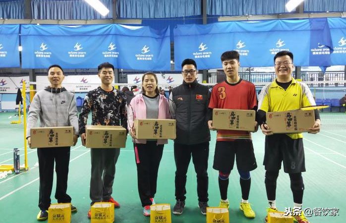 两个“吴彦祖”同台竞技，中韩印上演羽毛球“三国杀”