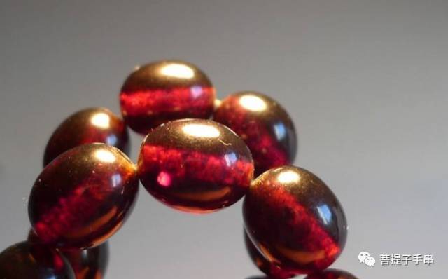 黑蜜蜡手串价格多少钱一克,最贵橘红色蜜蜡多少钱一克