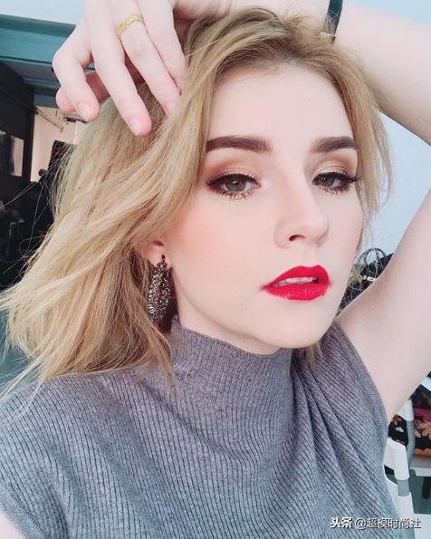 泰国高级感女性泳装拍照,泰国惊艳高级感泳装