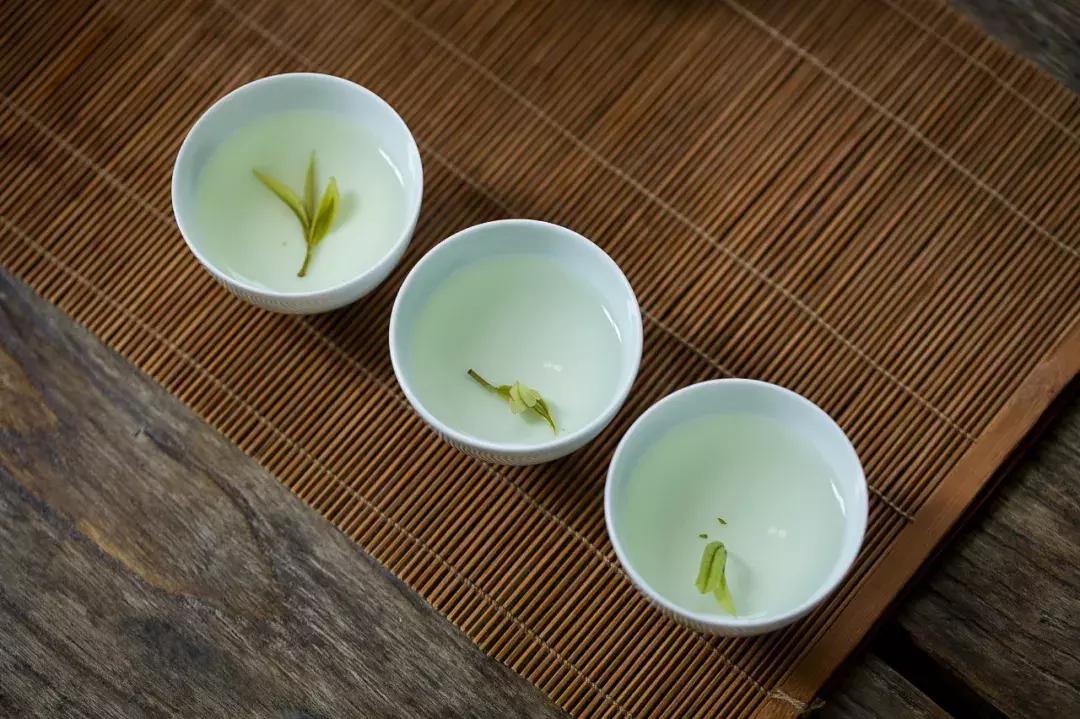 买茶要不要问这是不是新茶,去买茶的时候如何辨别新茶好茶