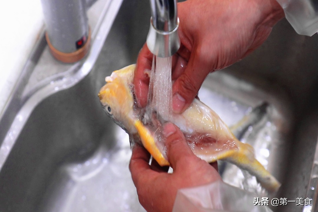 做鱼去腥的方法放酒还是醋,给鱼去腥技巧
