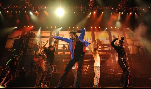 很像迈克尔杰克逊的小男孩,永远的孩童迈克尔杰克逊