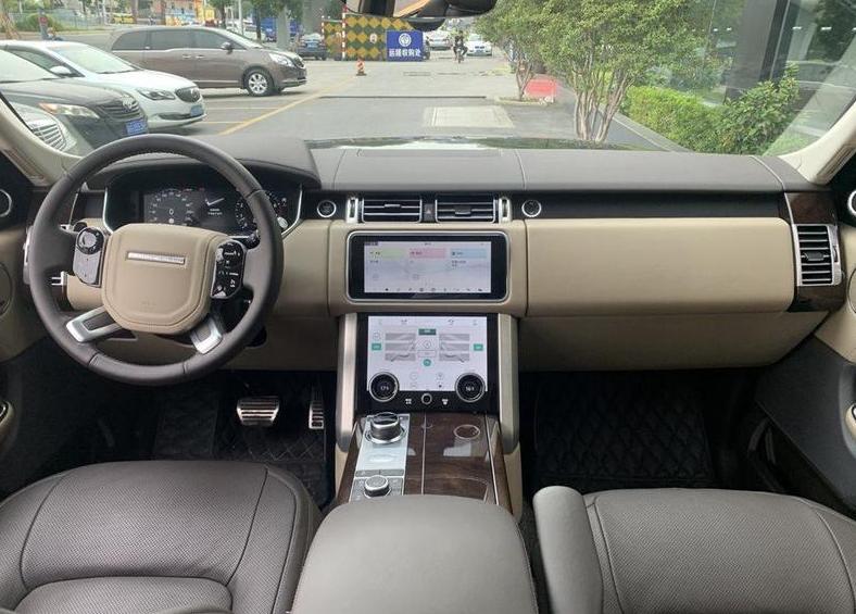 路虎揽胜3.0tl6传世加长版,路虎揽胜3.0l6传世版街拍