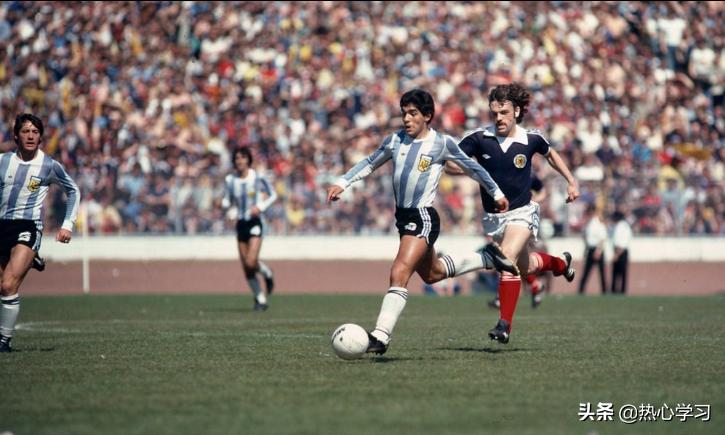 世界足坛缅怀马拉多纳,足球界马拉多纳的光辉时刻