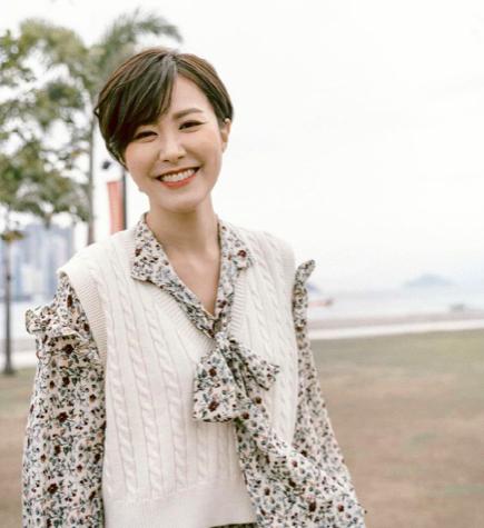 开车跌落悬崖被救,开车滚下山坡被人救起