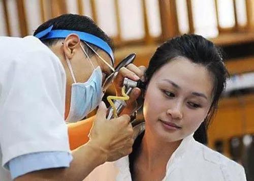 空姐体检是男人检查吗,空姐每年都要体检吗