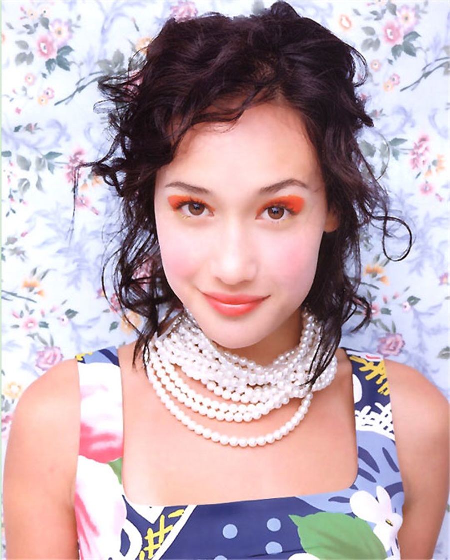 为陈冠希甩吴彦祖，又恋中田英寿，4国男神通吃的她有什么魅力