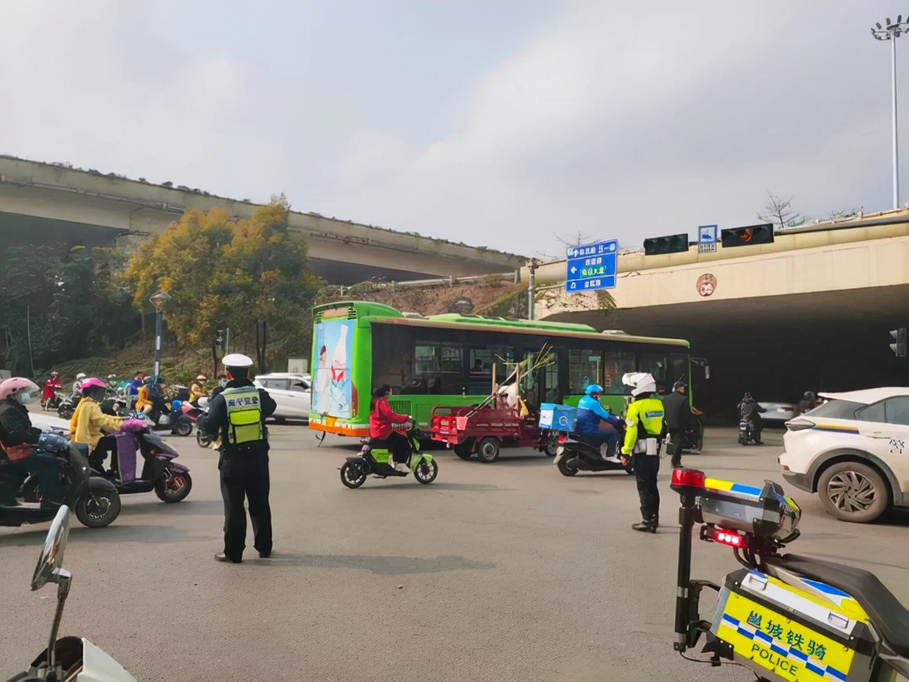 违章扣分达到50分怎么处理，重考驾驶证吗