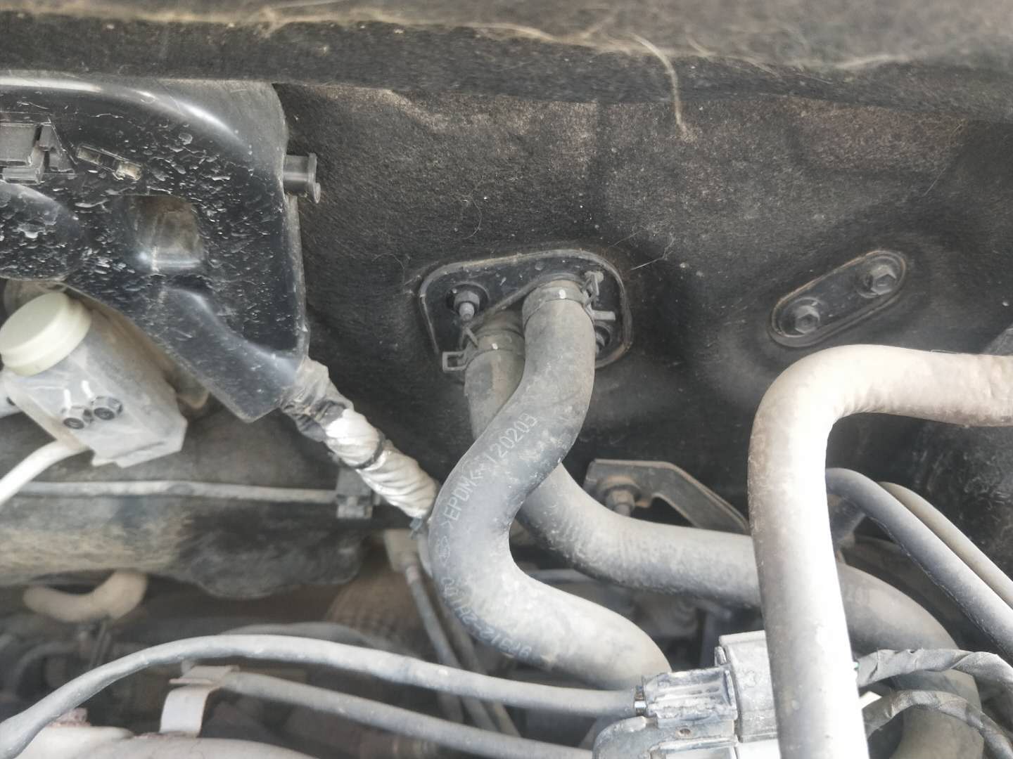 8年2万公里二手车,二手08款自动悦动1.8多少钱