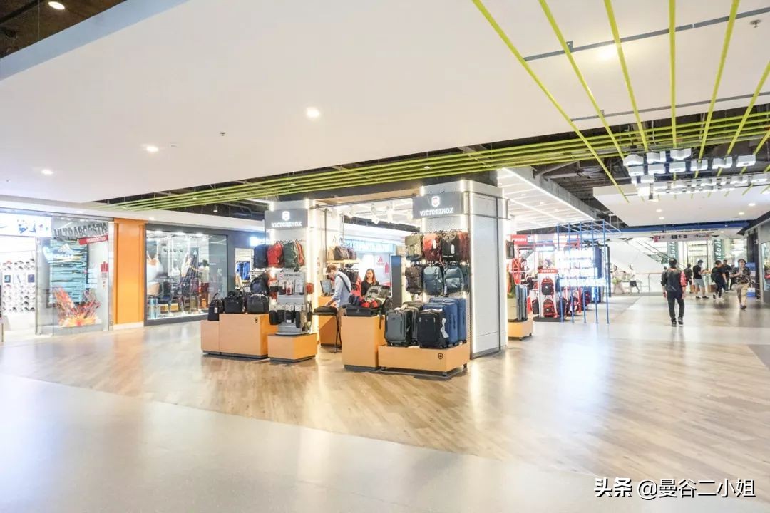 centralworld鍊煎緱涔扮殑涓滆タ,涓栫晫鍟嗗簵璐墿鎸囧崡