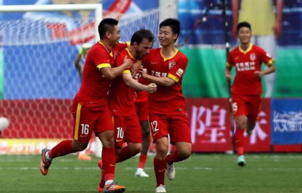 盘点比赛中被罚红牌的球员,所有球员都被红牌罚下场会怎么样