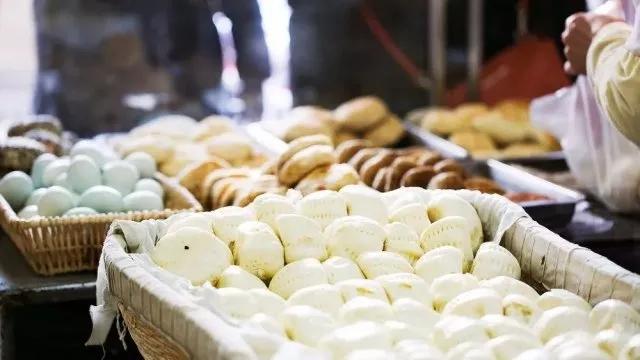 55天紧急状态，你看天津几分像从前，早点硬菜点心安排起来