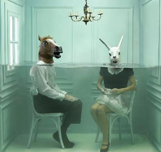 财新上热搜的第10天:这是一个屠龙少年变恶龙的故事