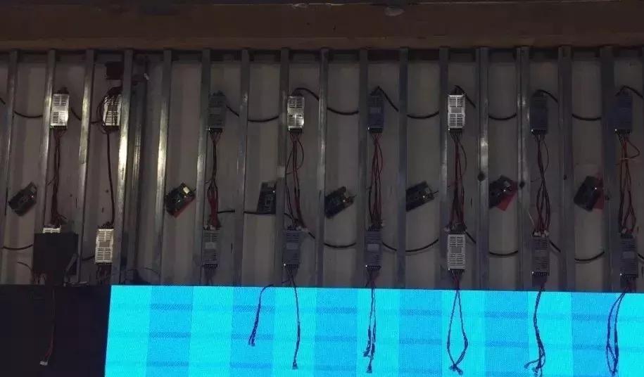 室内led显示屏安装需要哪些材料,高清led全彩显示屏安装全过程