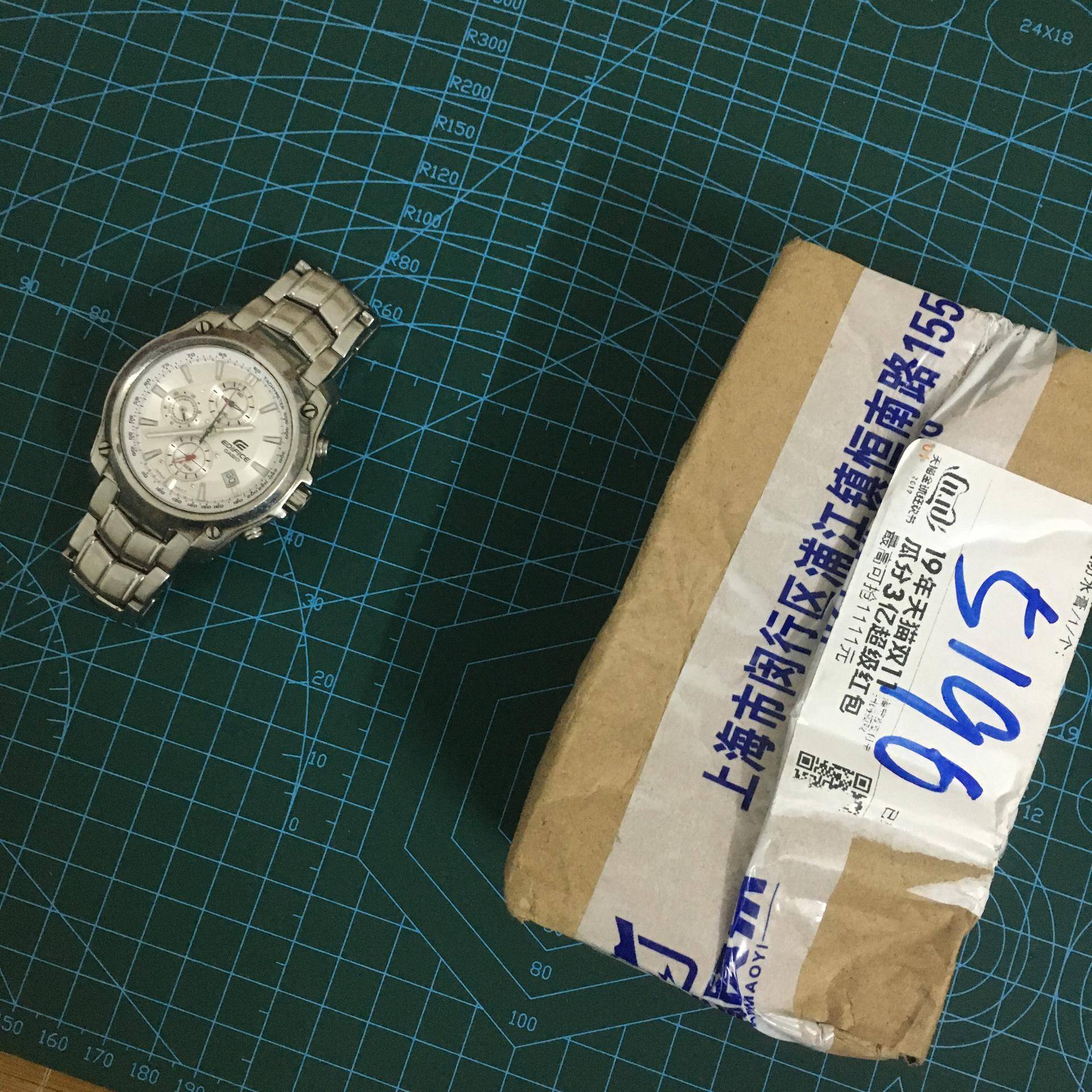 卡西欧手表dw6900换电池教程,卡西欧6900更换电池