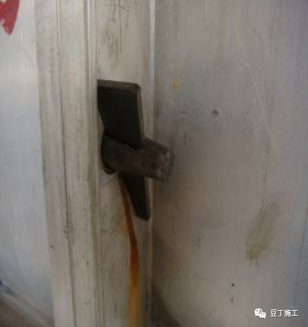 铝模板外模的施工方法,铝模与木模板的区别是什么