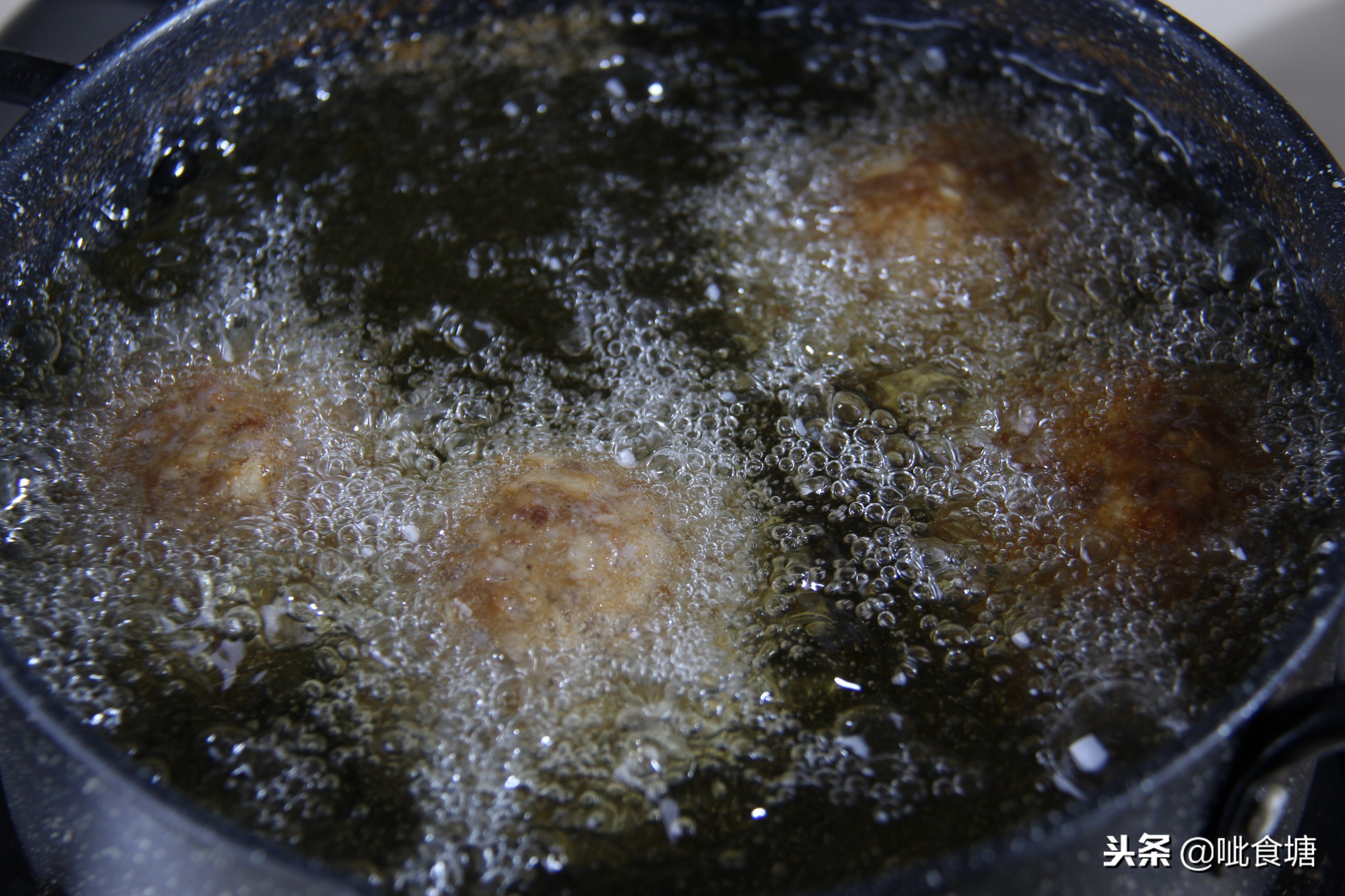 正宗红烧狮子头四喜丸子开袋即食,四喜丸子和红烧狮子头不一样