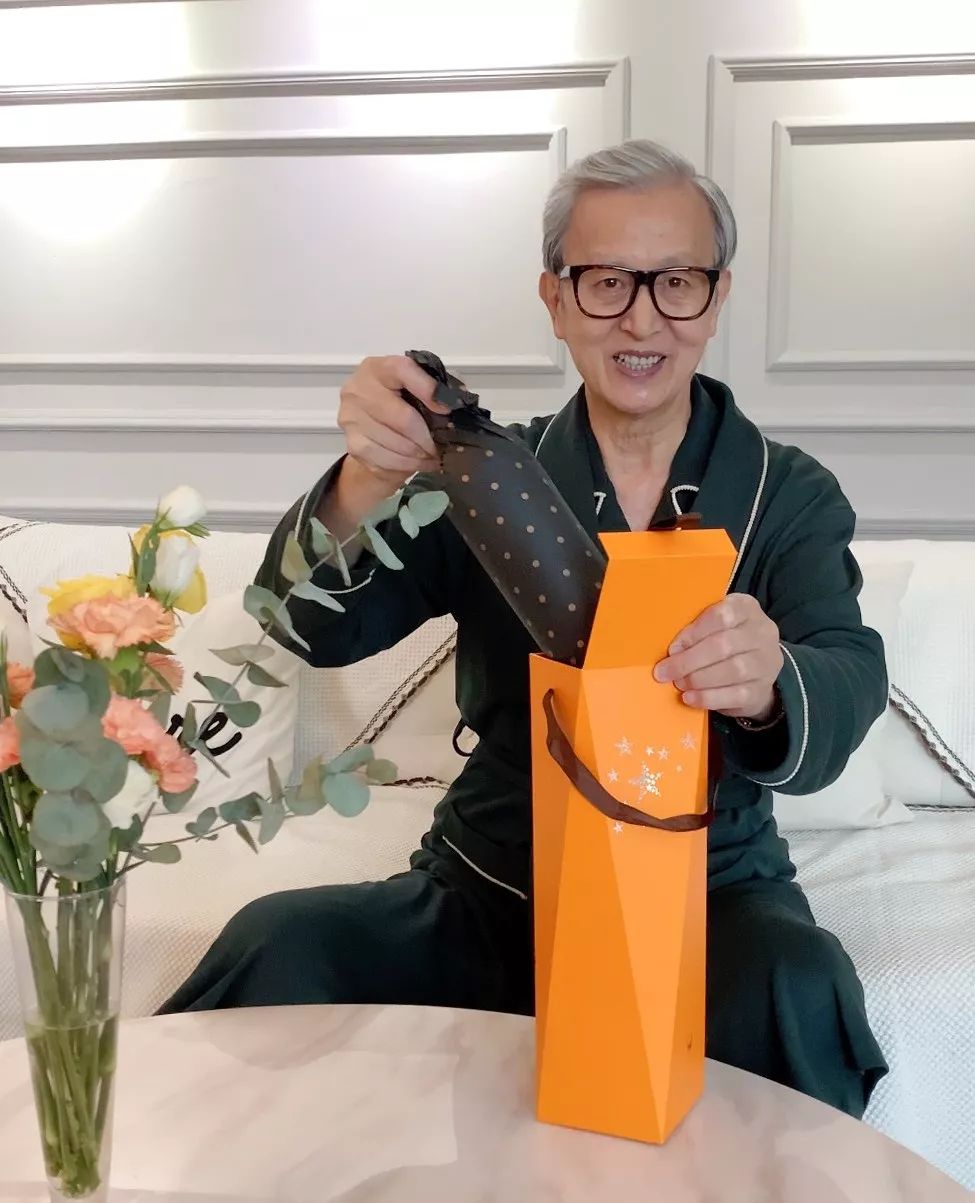 年轻人喝醉酒的名场面,年轻人醉酒场面图片