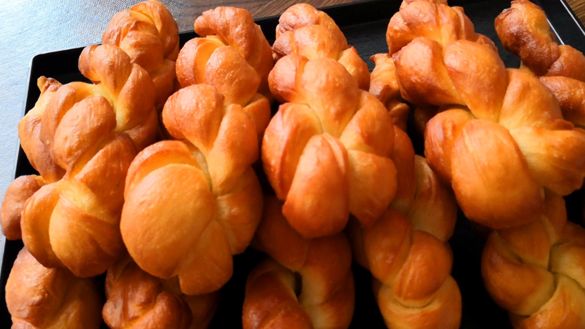 奶香蜂蜜麻花的家常做法,蜂蜜麻酱饼的家常做法