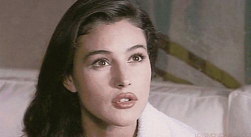 她是全球公认的最性感女神:“裸露”却不情色的人间*物尤**