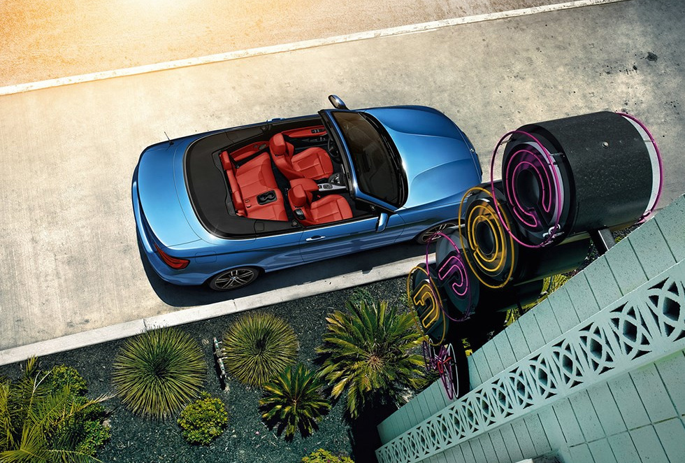 最新款宝马四座硬顶敞篷跑车,最新款宝马四座敞篷跑车