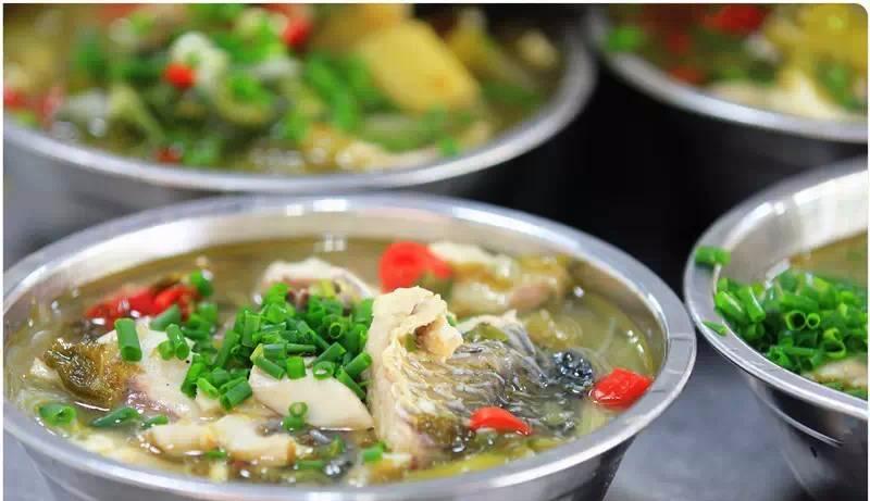 吃在“远航大酒楼”，绵阳学生的最高伙食标准