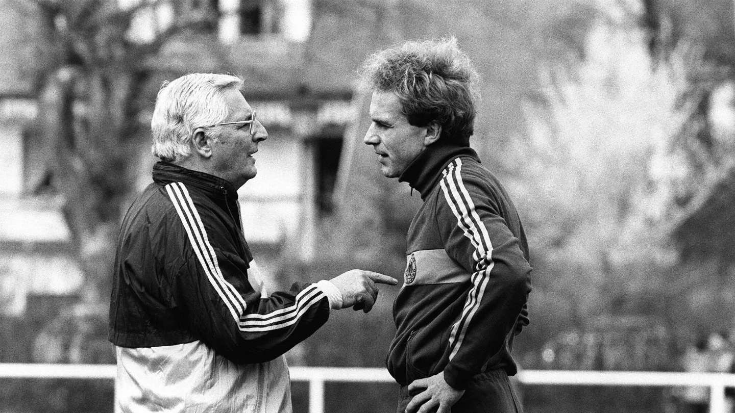 贝利罗纳尔多哪个厉害,贝利跟罗纳尔多小罗谁厉害