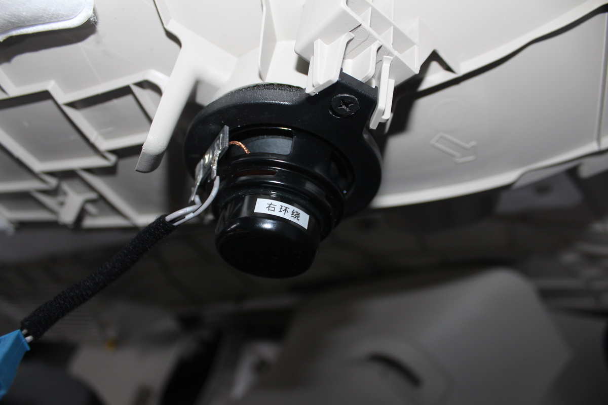 别克gl8音响改装升级,别克gl8音响改装超薄低音