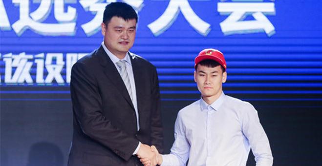 美国MVP后卫来了！成辽籍主帅新王牌，另一CBA得分王引多队注意