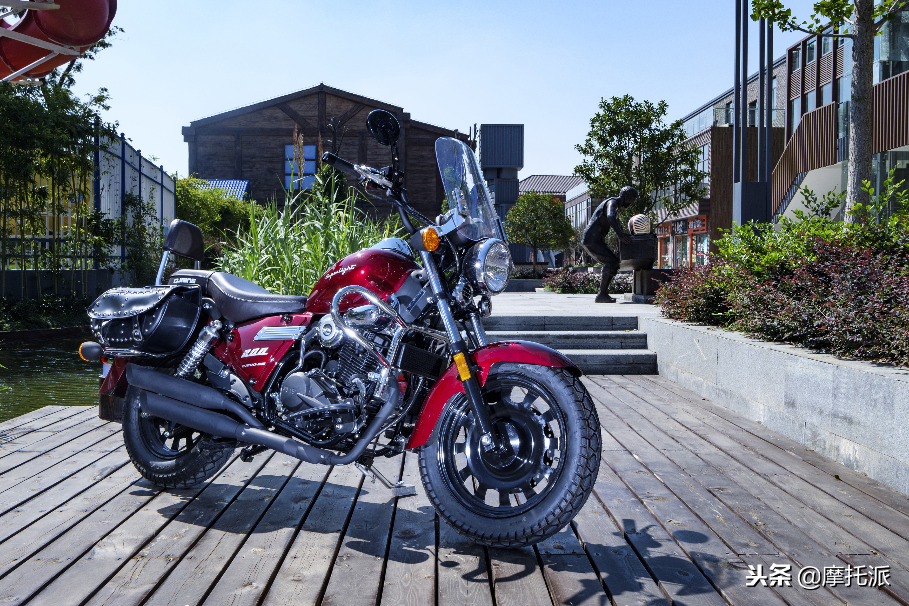 凯威极光200摩托车,钱江凯威荣光202和极光200的区别