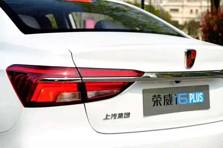 十万以内性价比高的车怎么选,十万级家轿买哪个