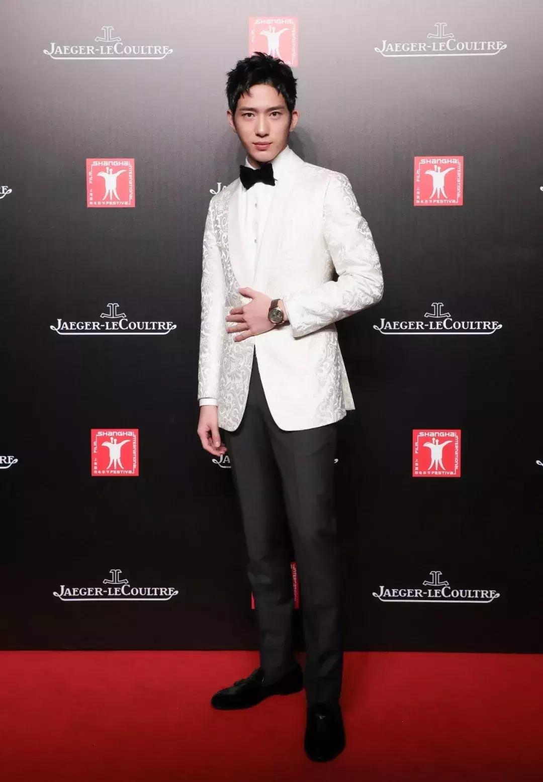 男士穿搭30岁轻熟风穿搭推荐,夏季偏瘦男士的穿搭指南