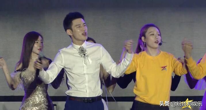 哲领公会和心悦公会,yy年度盛典心悦公会领奖