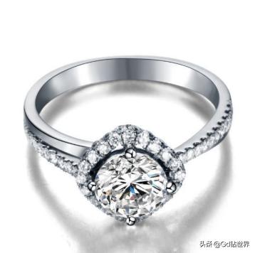 身高矮的新娘怎么选结婚礼服,深圳结婚钻戒怎么选购的