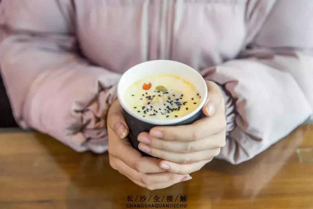 留得住回忆但是留不住人心,留得住的记忆回不去的乡愁