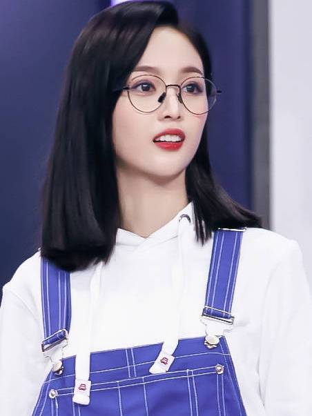 吴宣仪林允红裙,鞠婧祎林允儿吴宣仪热舞