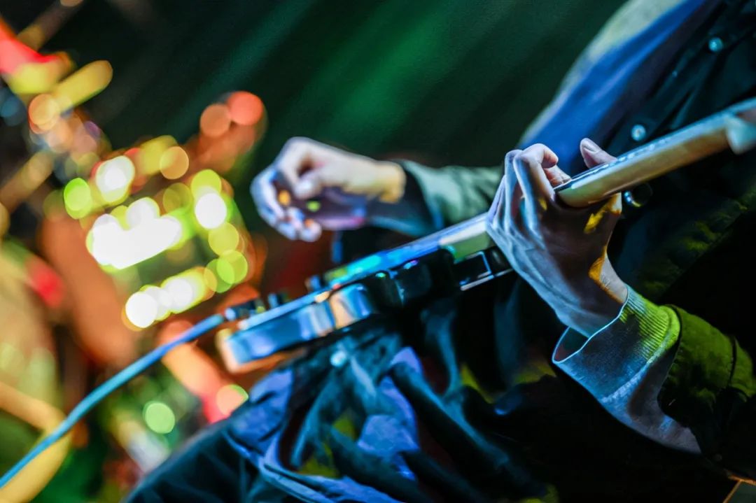 灏煎悍z100-400璇勬祴,灏煎悍z70-2002.8s