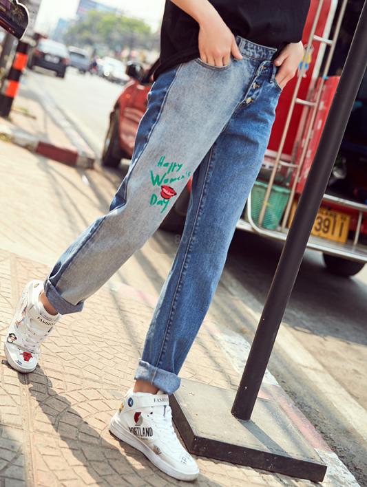 左右不对称的裤子,两边颜色不对称的裤子