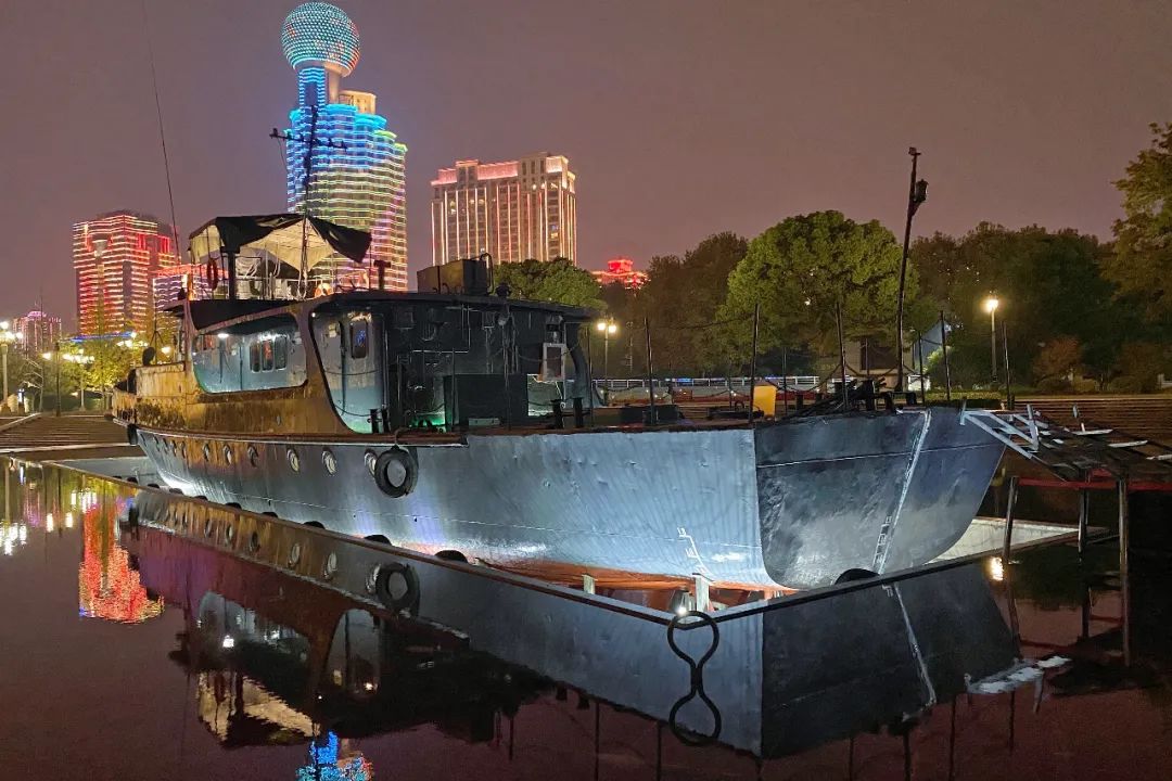 一场实景剧本杀！湖北武汉网红船，298元一张船票，究竟值吗？