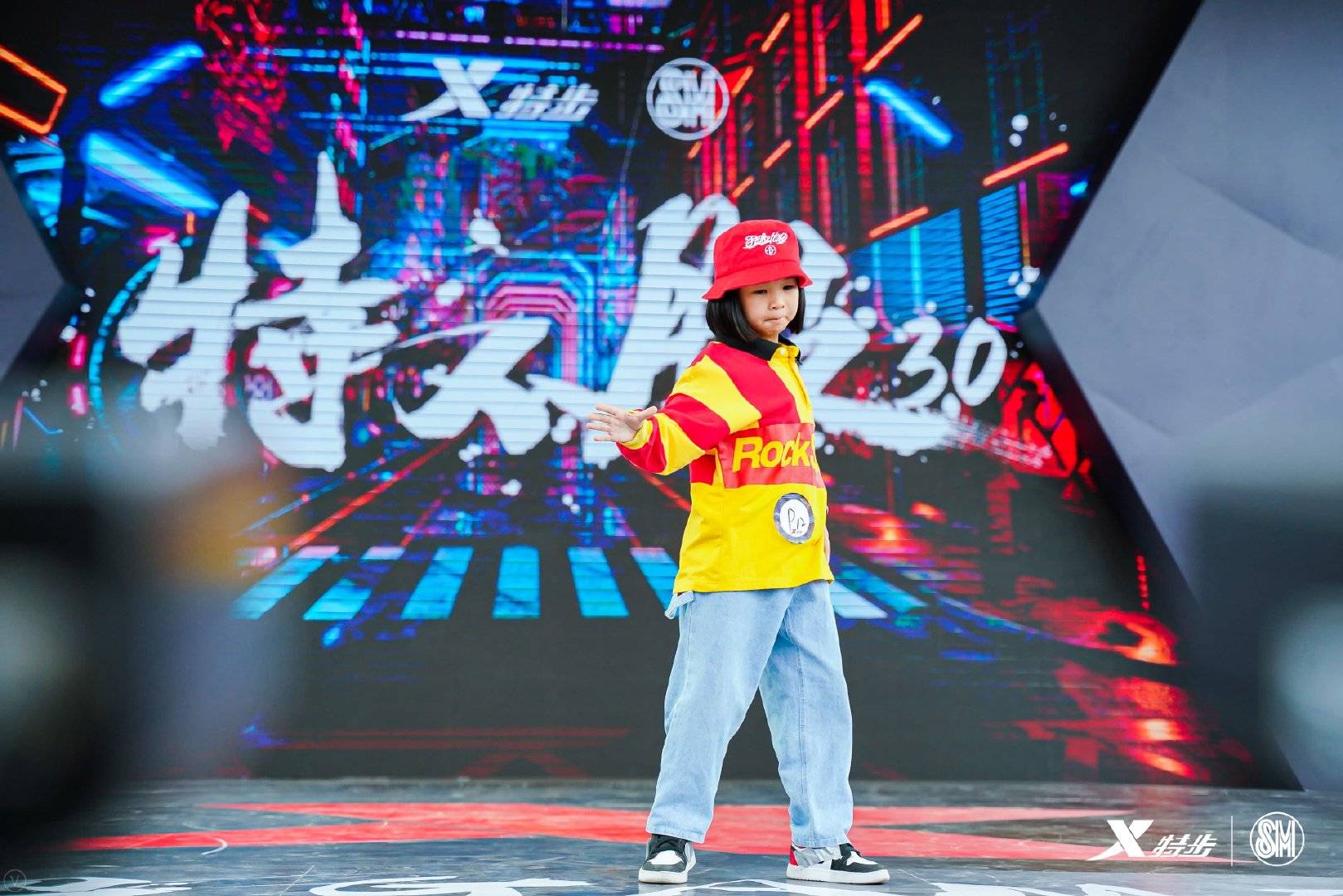 李宁特步跑鞋哪个好,李宁特步匹克哪个好