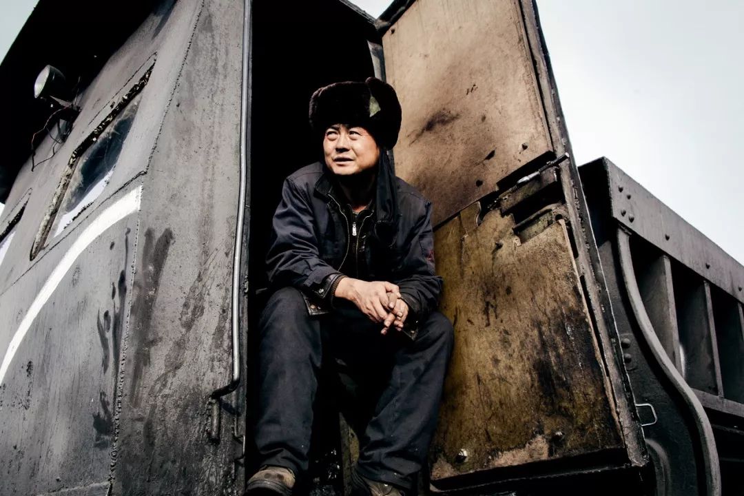 在大*疆新**,世界上最后的蒸汽火车还在奔驰