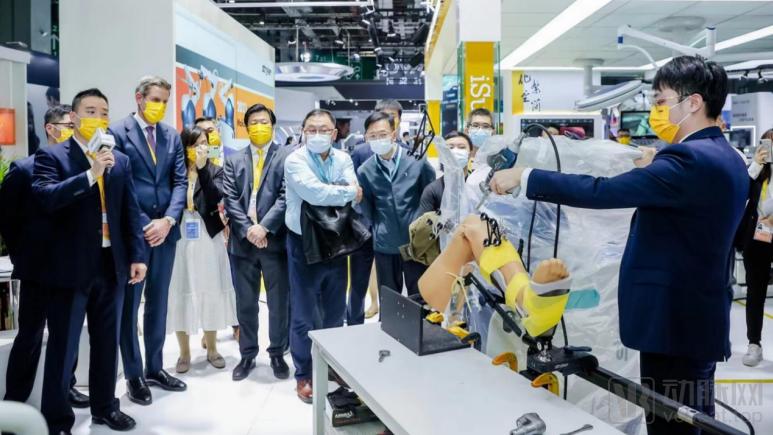 进博会数字化时代服务智能又精准,2020中国制造数字化转型峰会