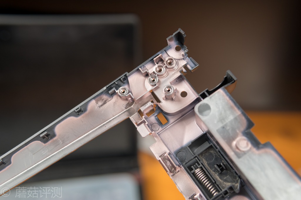 转轴断了维修多少钱,联想y400拆散热铜导管